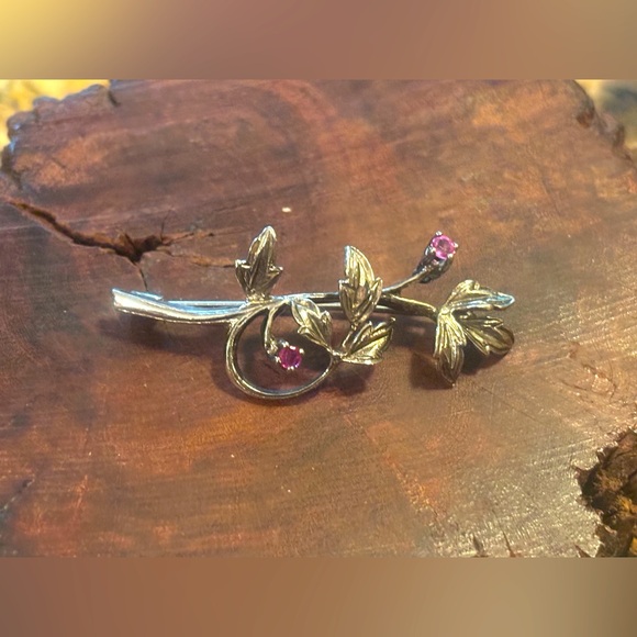 ANTIQUE Sterling Silver and Genuine Pink Rubies Floral Brooch - Picture 5 of 11